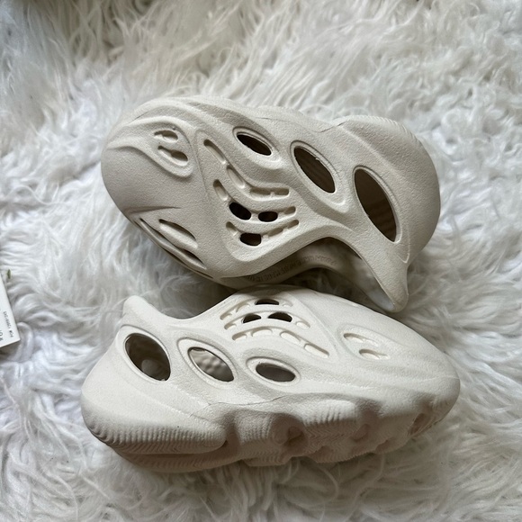 Yeezy foam runners - Picture 3 of 8